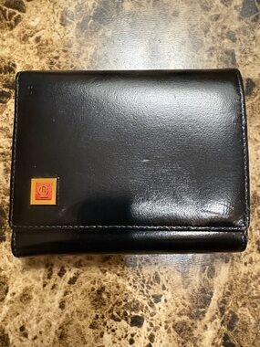 GUY LAROCHE PARIS Black Leather Tri-Fold Wallet with Gold Accent